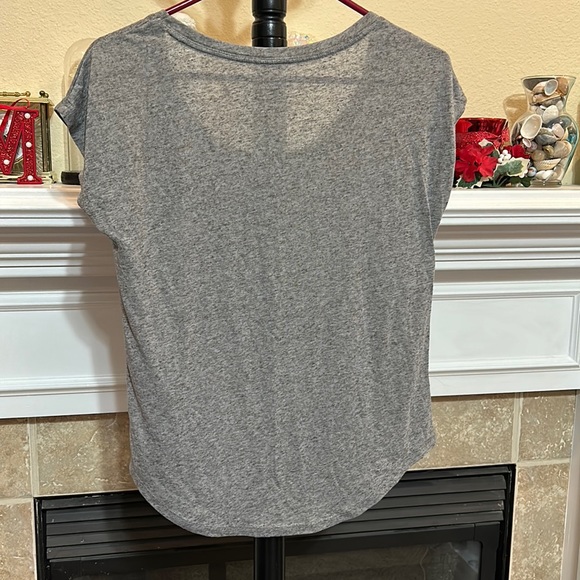 Gorgeous American Eagle Outfitters Shirt - Picture 2 of 4